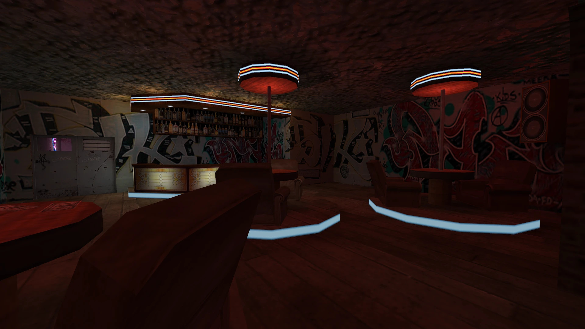 Vista en juego de un bar con poca luz, paredes con grafitis, luces de neón, mesas y sofás