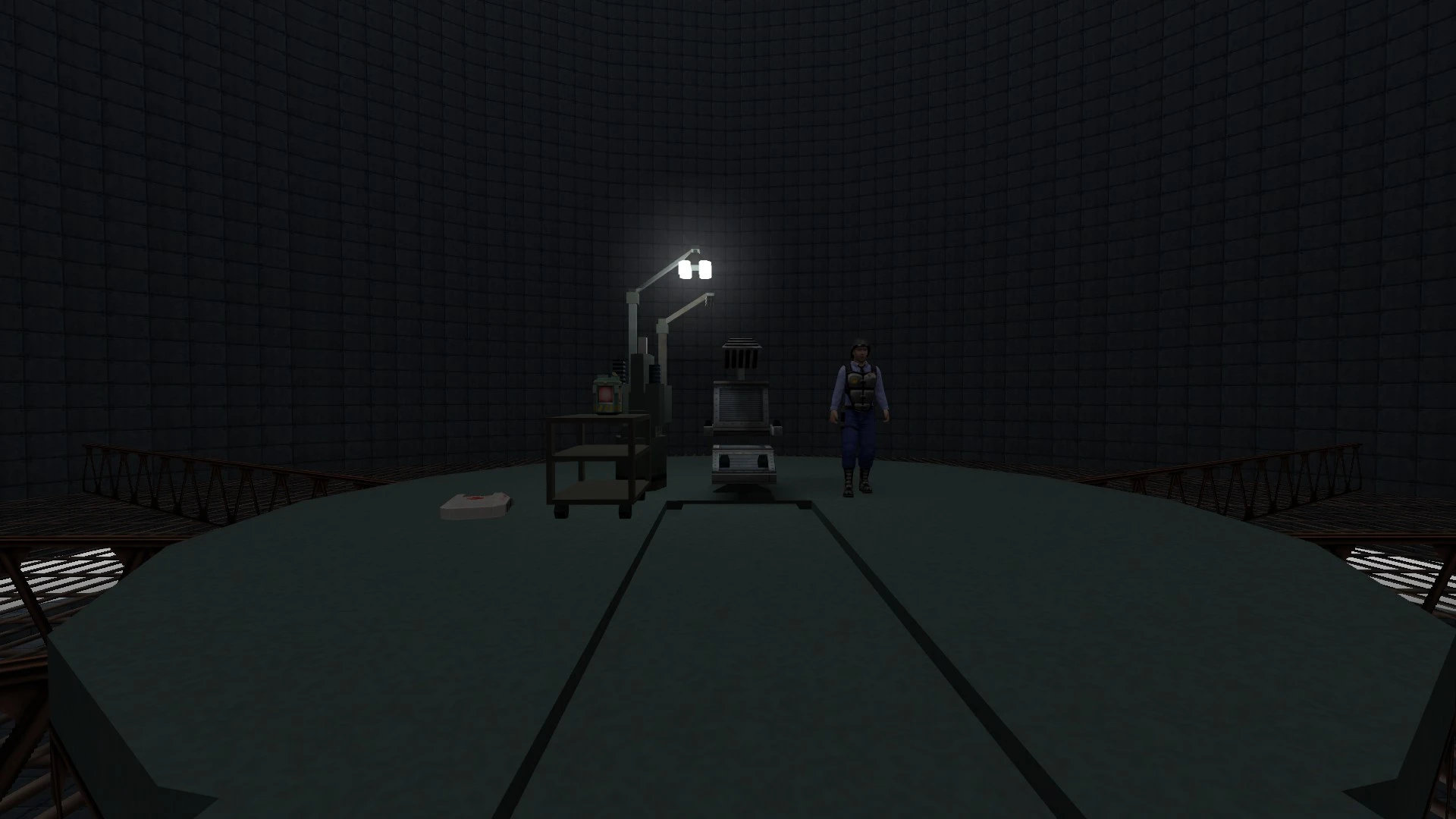 A dimly lit large circular testing chamber with medical equipment and a character in protective suit in Sweet Half-Life mod