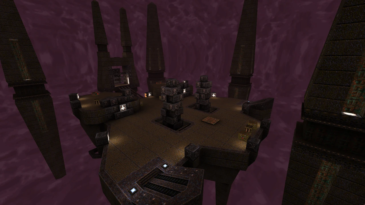 Screenshot einer dunklen Industriearena mit hohen Säulen und Plattformen im Copper Quake Mod für Quake 1996