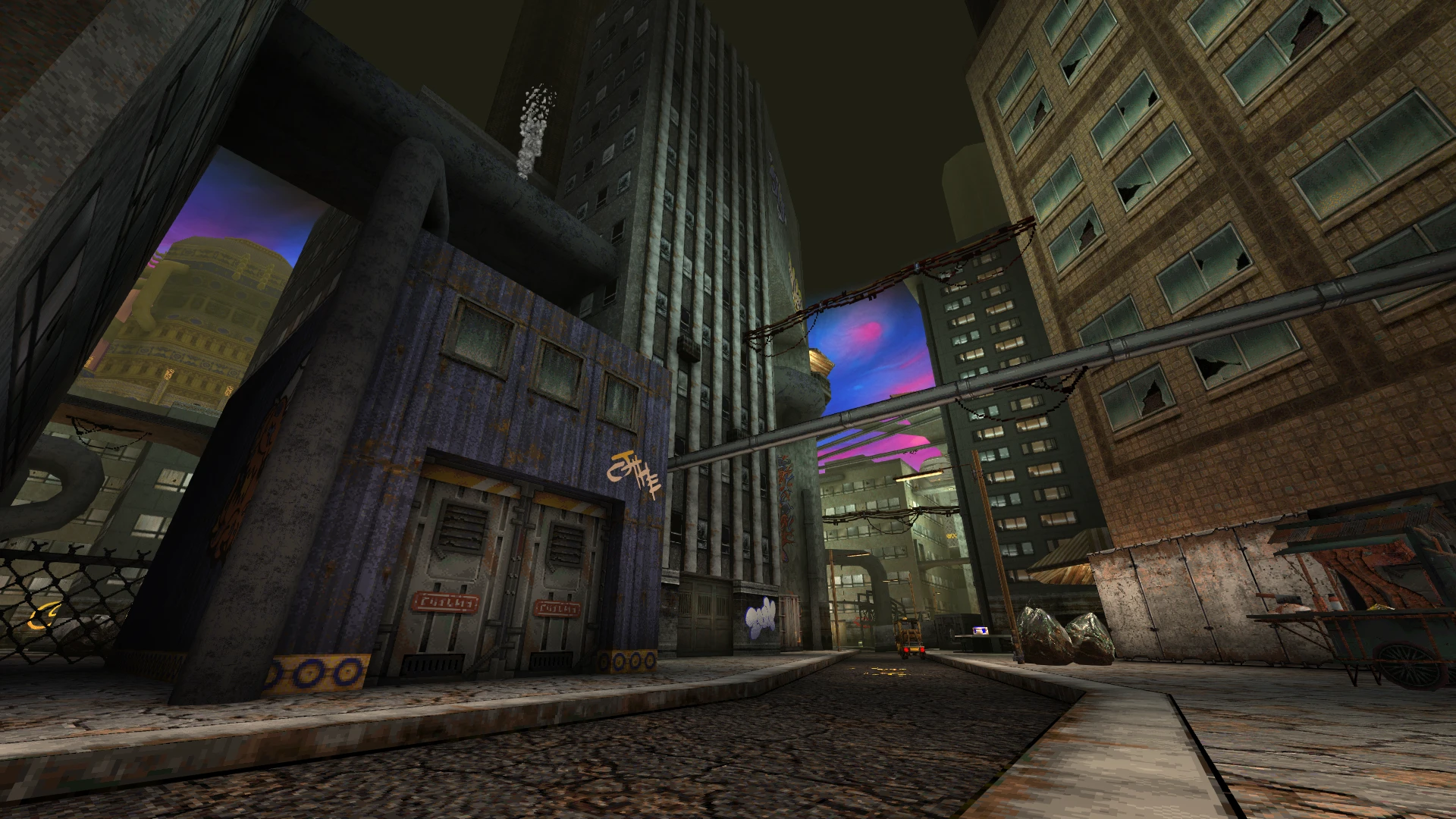 Blick auf eine düstere Stadtstraße mit hohen Gebäuden, zerbrochenen Fenstern und rostigen Metallstrukturen unter dunklem Himmel im Quake-Mod Slave Zero X: Episode Enyo
