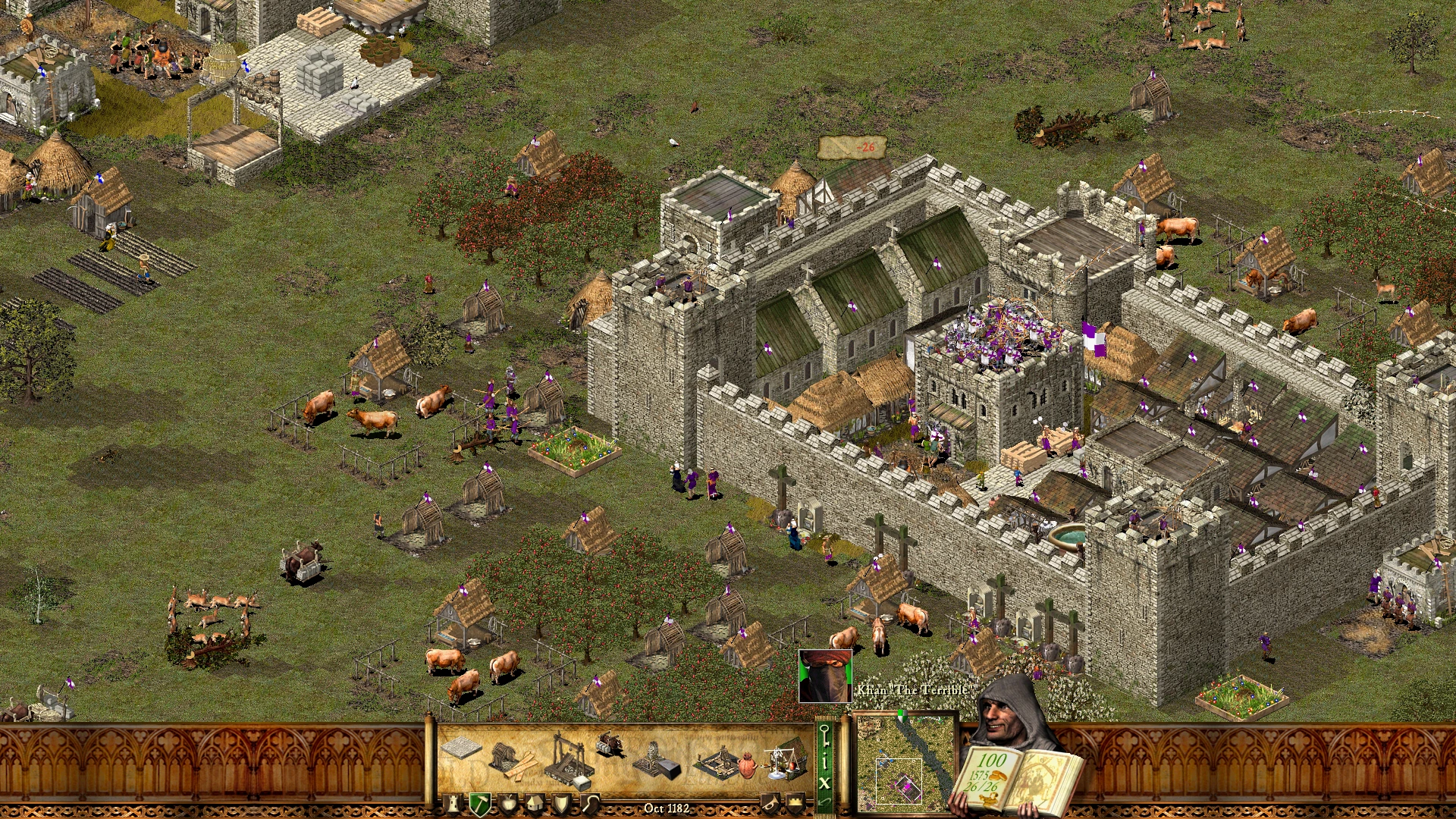 Скриншот из Stronghold Crusader с изображением замка, сильно поврежденного во время вражеской атаки