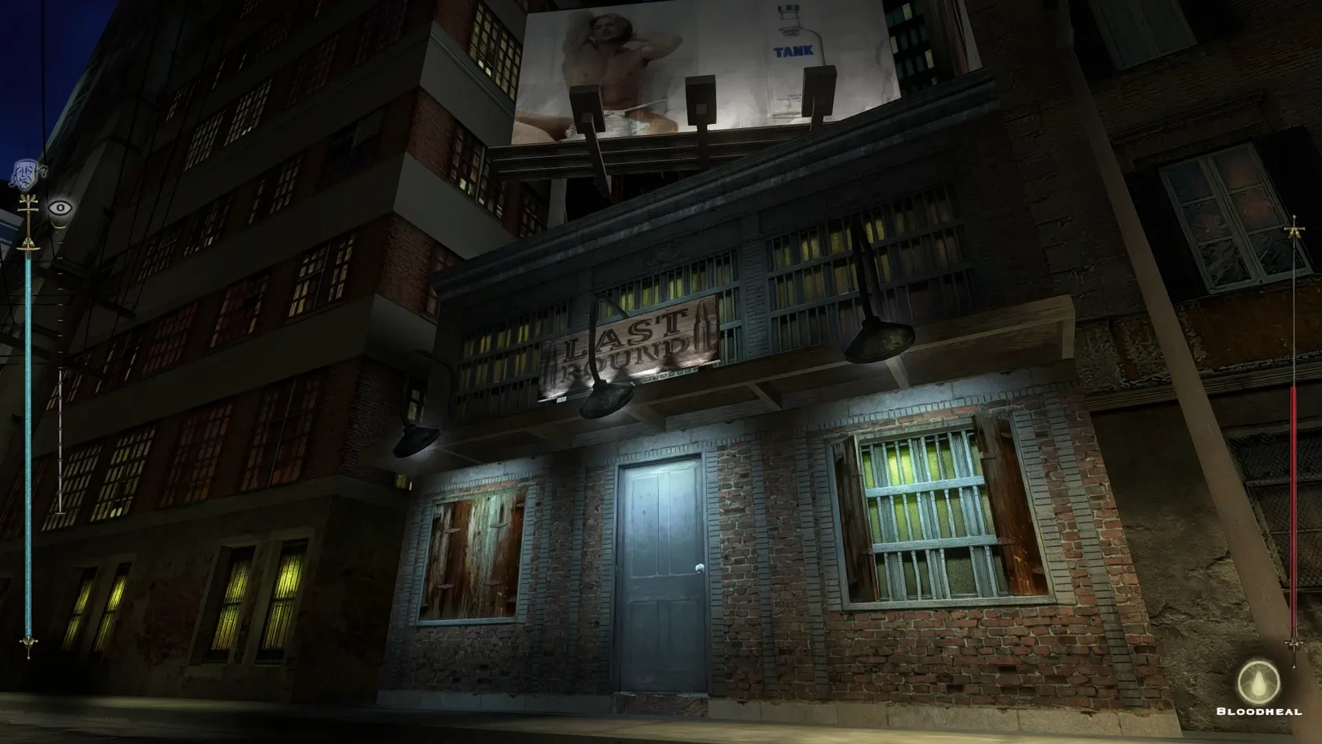 Toma exterior nocturna de un edificio de ladrillo con ventanas enrejadas y un cartel descolorido que dice Last Round en el mod Vampire The Masquerade Bloodlines